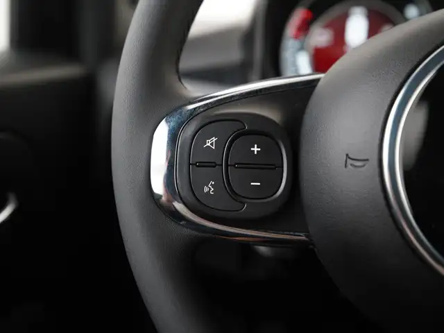 Fiat 500C view 7
