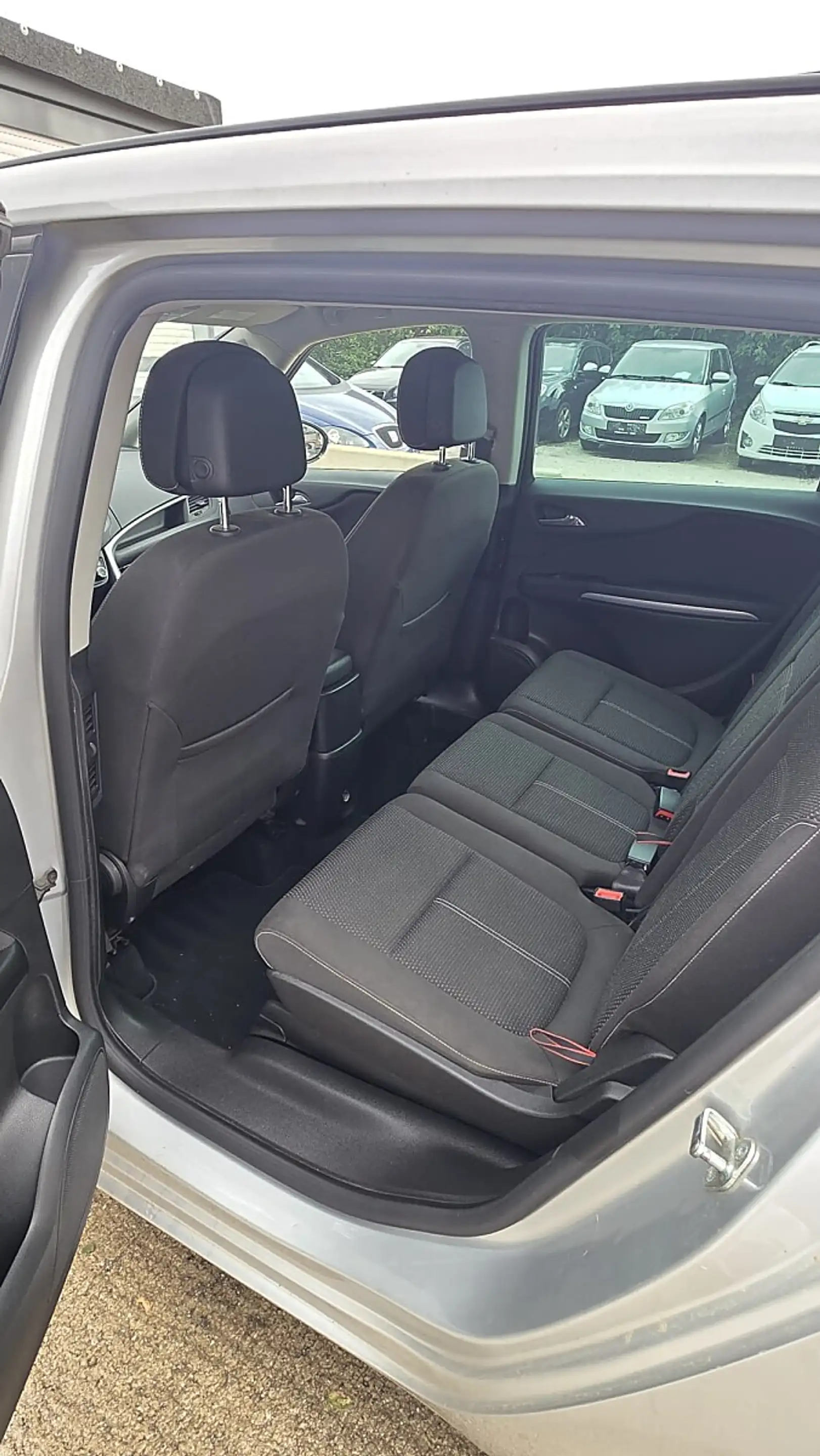 Opel Zafira Tourer 1.4 Turbo ecoFlex Österreich Edition — photo 13