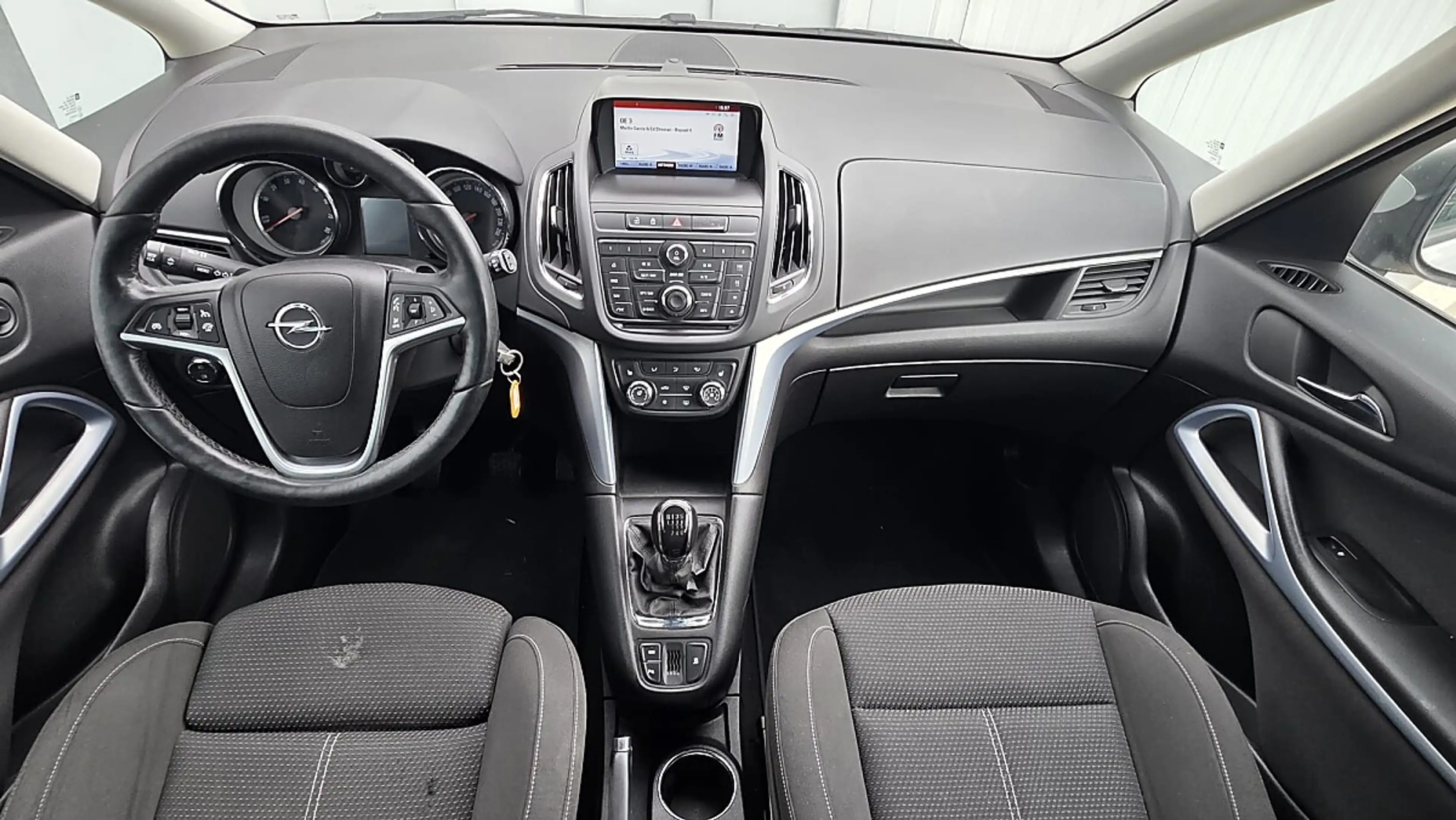 Opel Zafira Tourer 1.4 Turbo ecoFlex Österreich Edition — photo 7