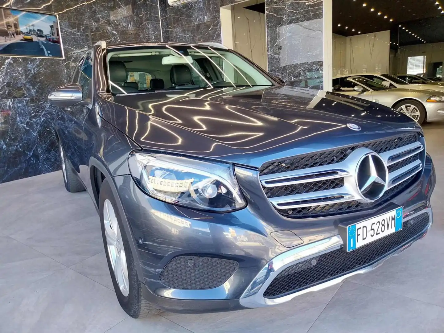 Mercedes-Benz GLC 220 d 4Matic (Garanzia 12 Mesi) Grigio - 2