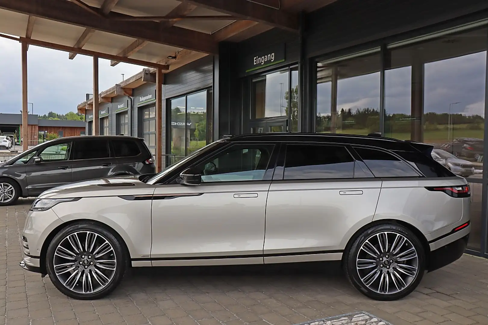 Land Rover Range Rover Velar D300 MHEV Allrad R-Dynamic HSE Aut. 22", ACC, P... Beige - 2