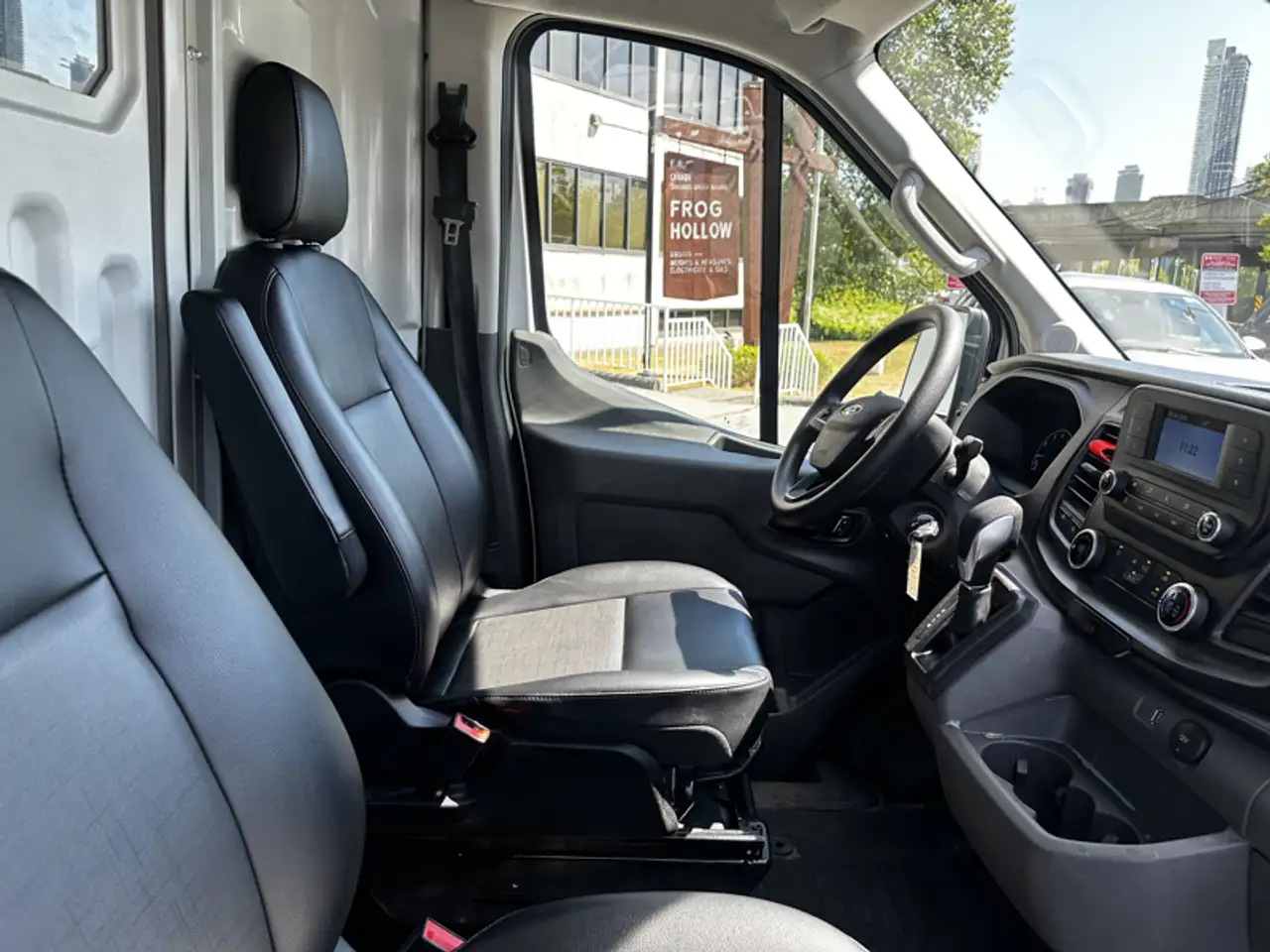 Ford Transit Cargo Van снимка Ford Transit Cargo Van
