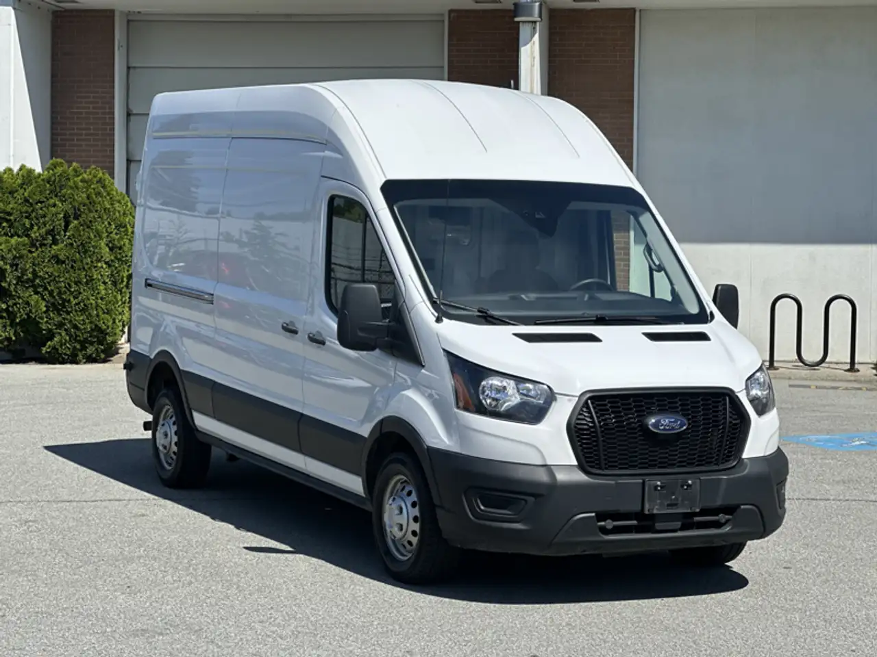 Ford Transit Cargo Van снимка Ford Transit Cargo Van