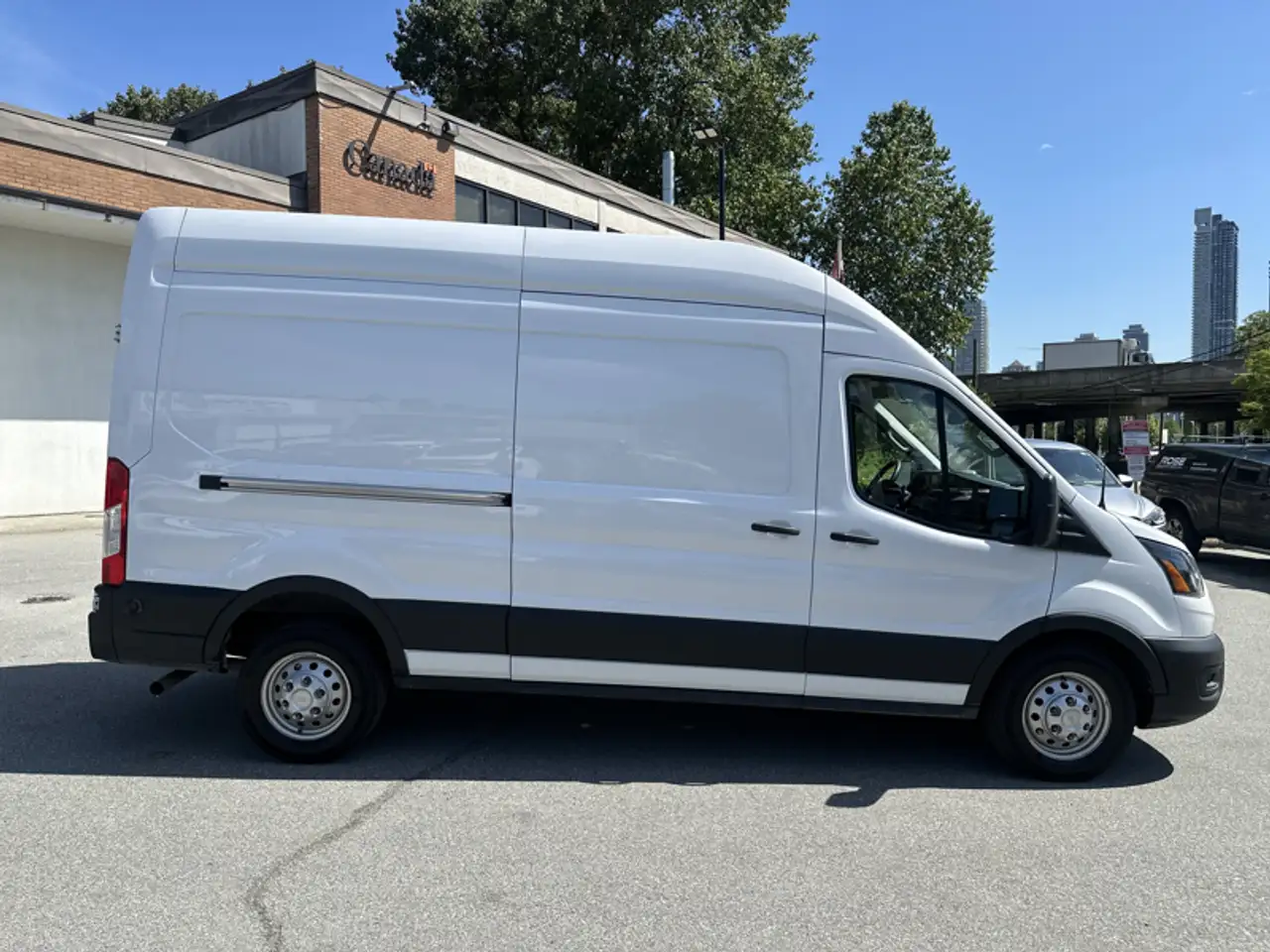 Ford Transit Cargo Van снимка Ford Transit Cargo Van