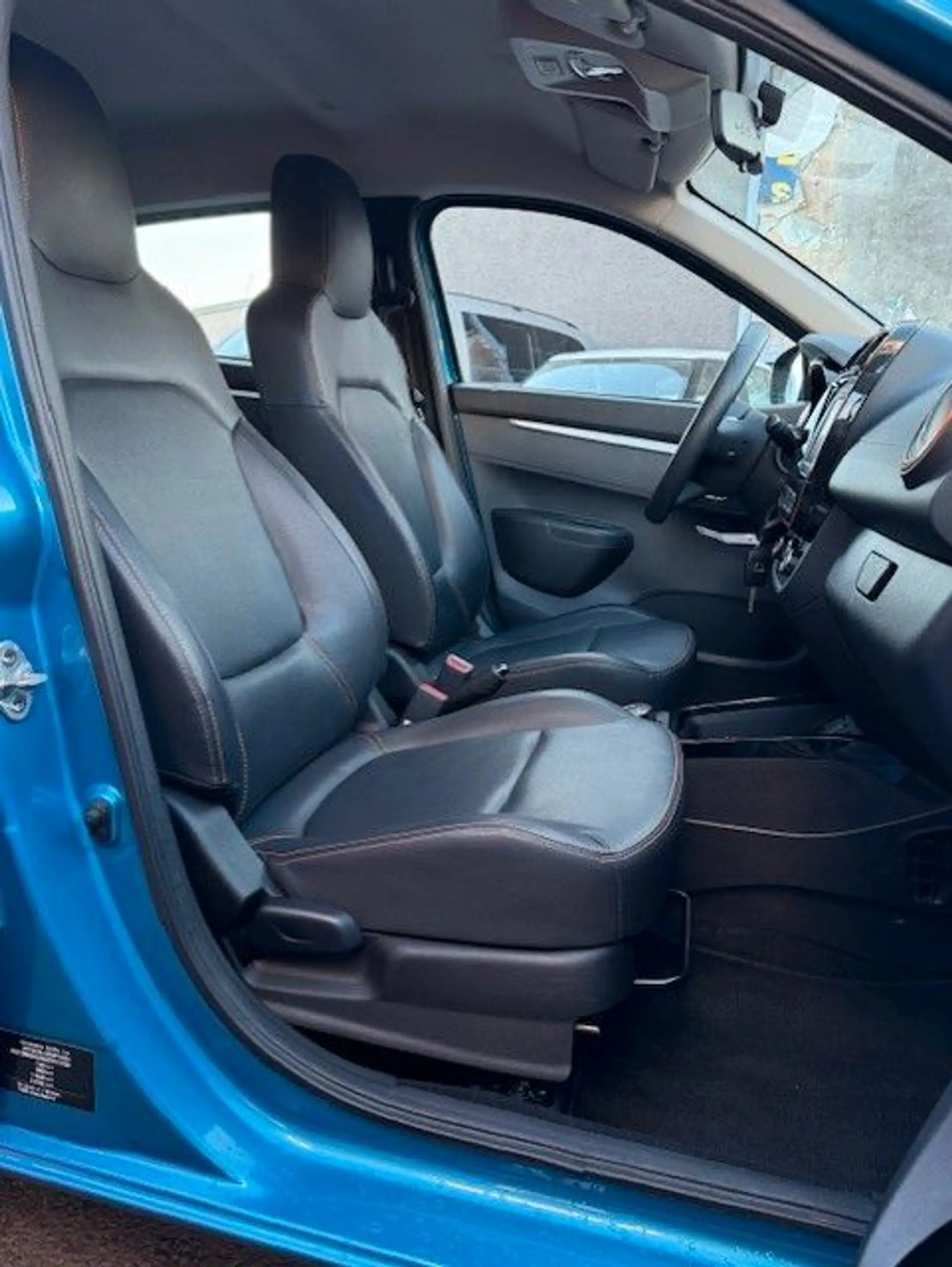 Dacia Spring ElectricComfortPlus*NAVI*LEDER*KAMERA*TEMP — photo 26