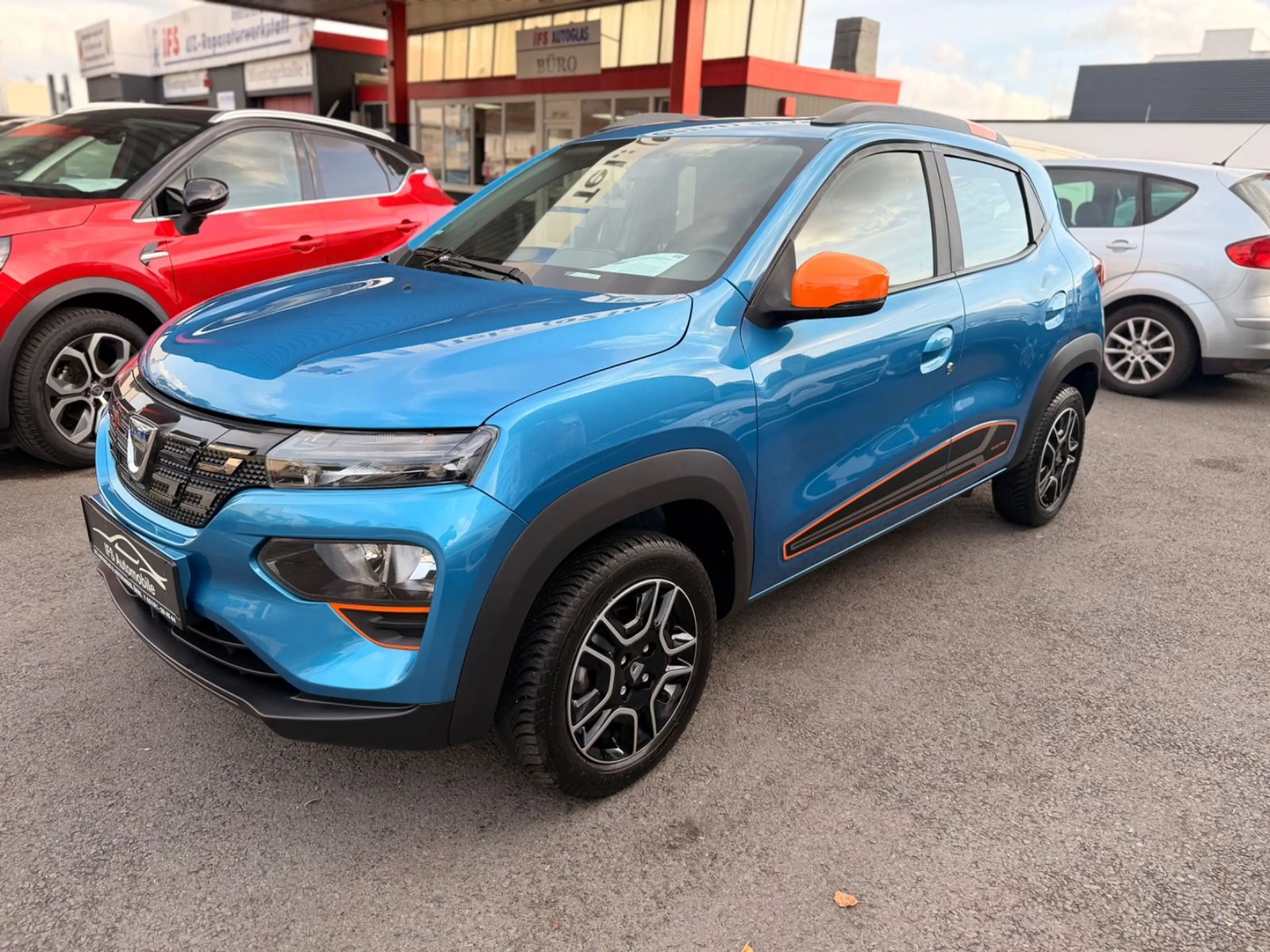 Dacia Spring ElectricComfortPlus*NAVI*LEDER*KAMERA*TEMP — photo 4