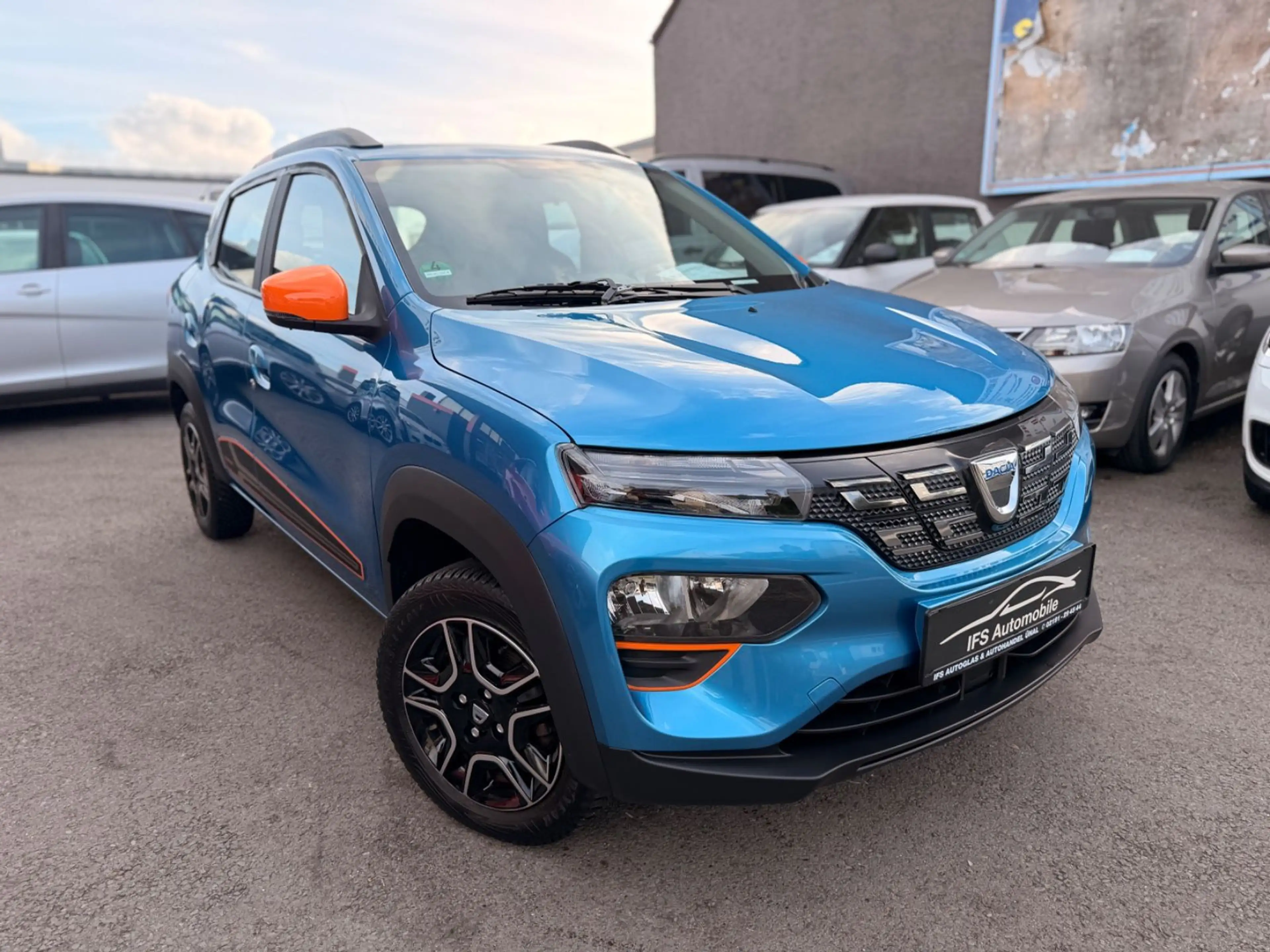 Dacia Spring ElectricComfortPlus*NAVI*LEDER*KAMERA*TEMP — photo 2