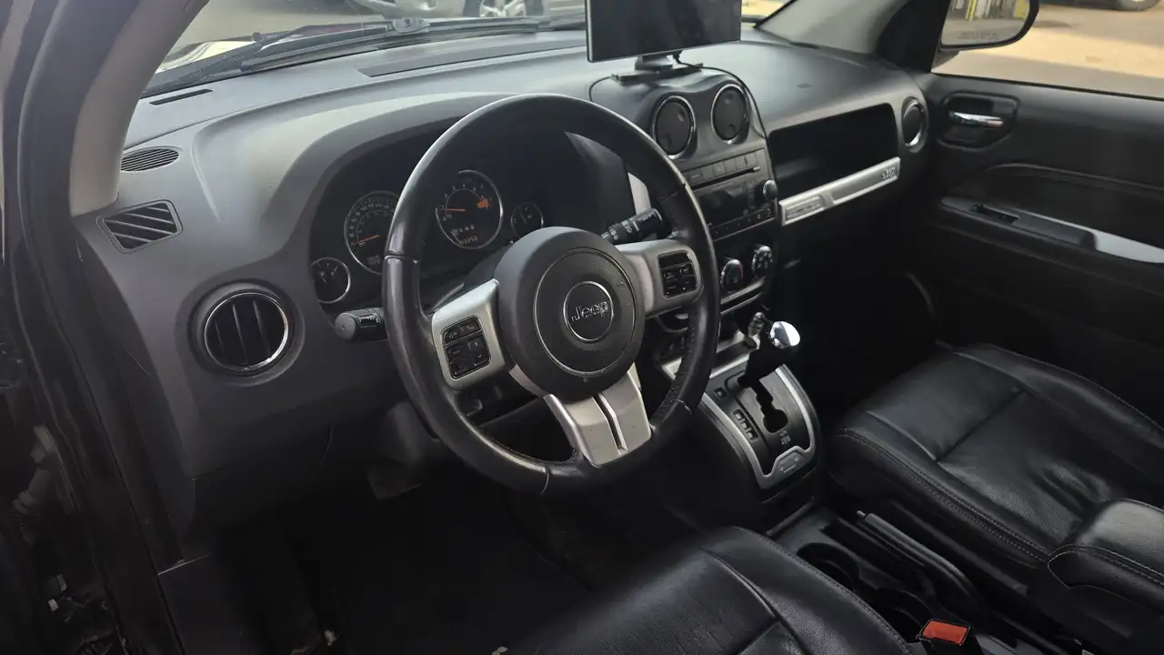Jeep Compass снимка Jeep Compass