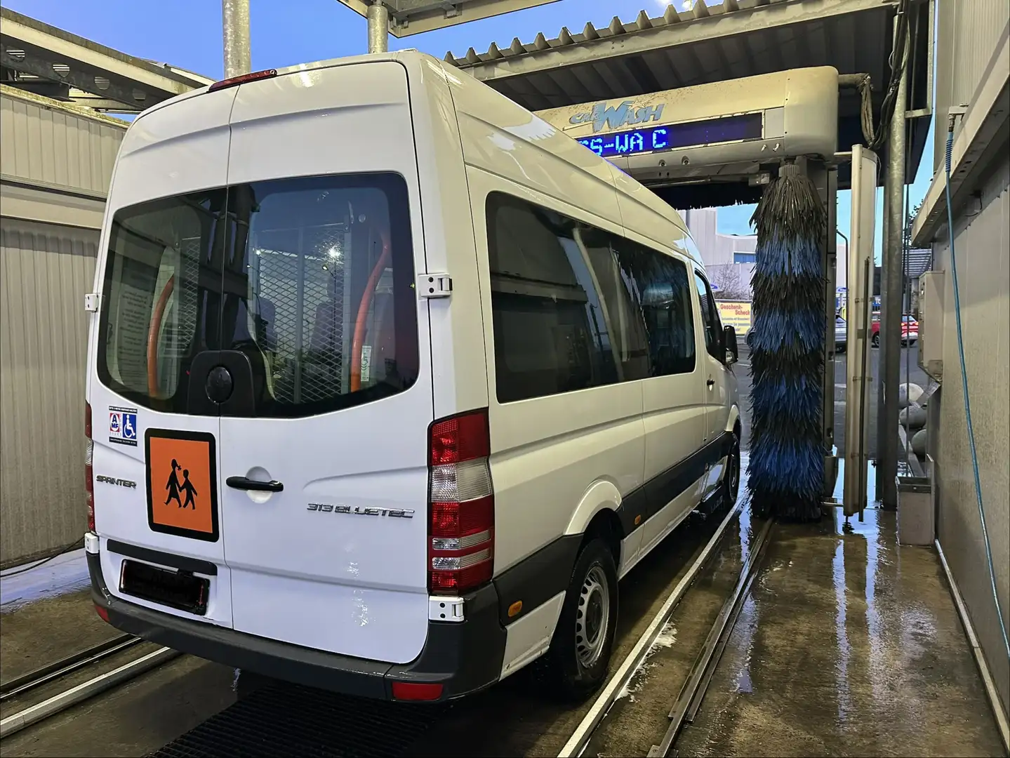 Mercedes-Benz Sprinter 313 CDI (BlueTec) Rollstuhlausstattung , 9 Drehstühle, Klima 7G-TRONIC Plus Weiß - 1