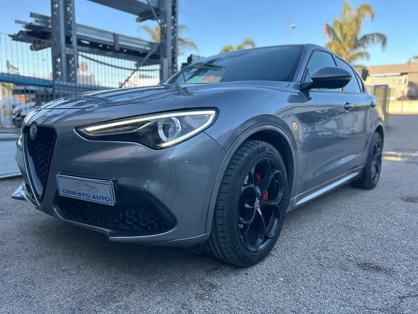 Alfa Romeo Stelvio Stelvio 2017 2.2 t Sport Tech rwd 160cv auto Gris - 1