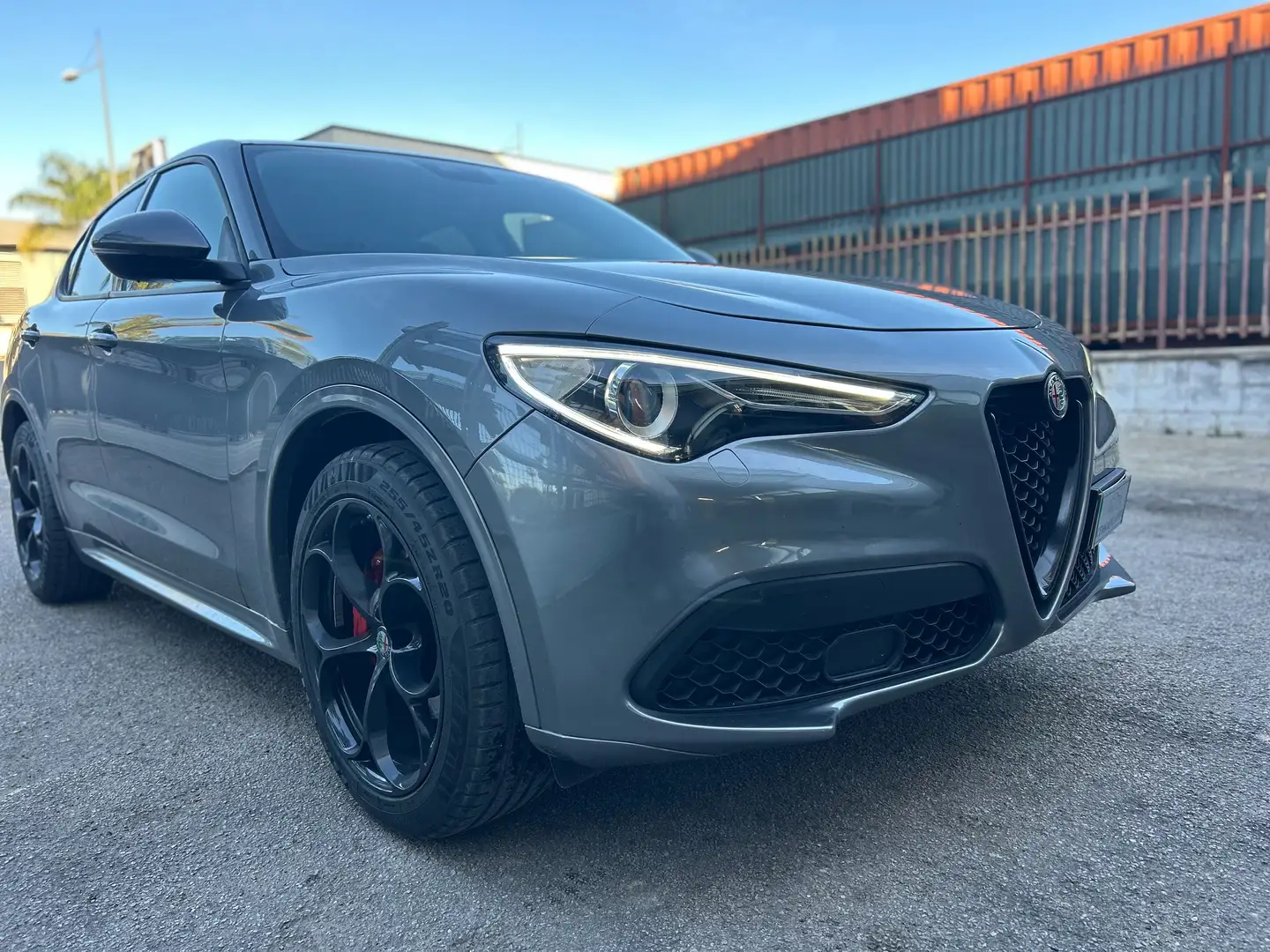 Alfa Romeo Stelvio Stelvio 2017 2.2 t Sport Tech rwd 160cv auto Gris - 2