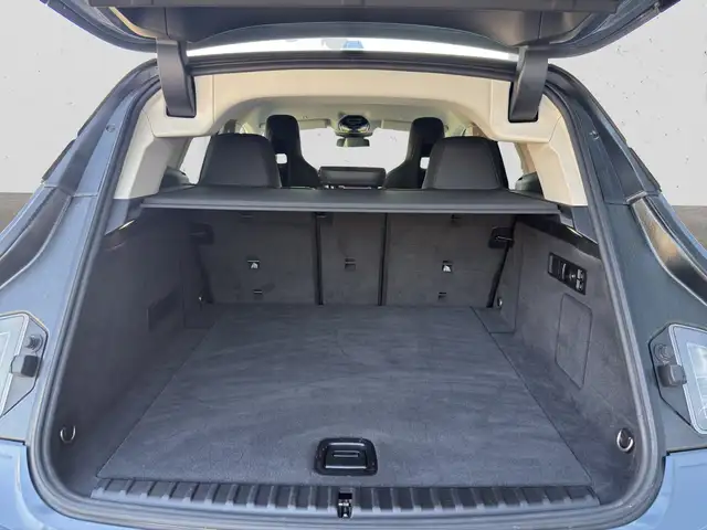 BMW Ix view 19