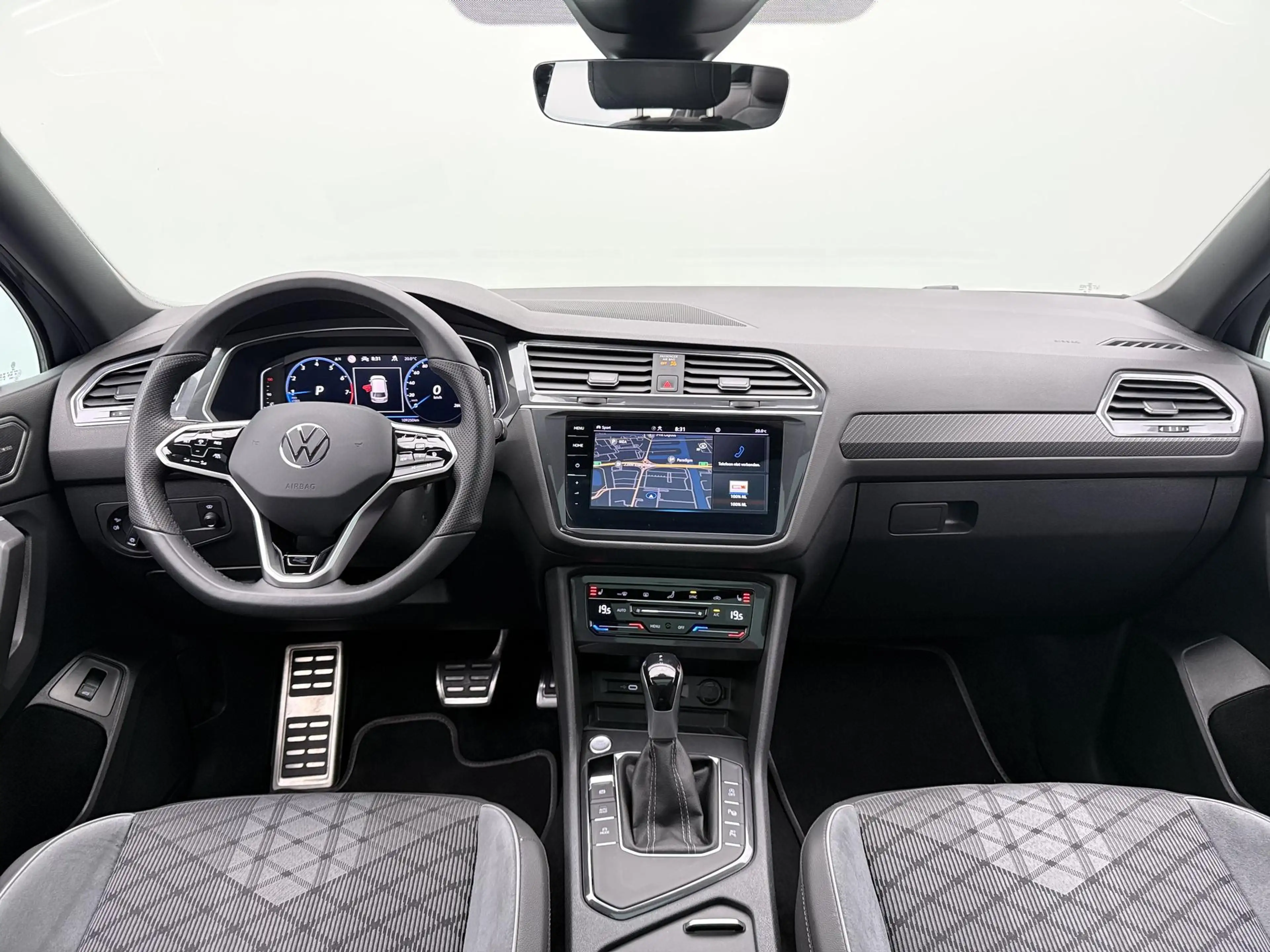 Volkswagen Tiguan Allspace 1.5 TSI R-Line Business 7p. / 360 Camera / Adap. C — photo 12