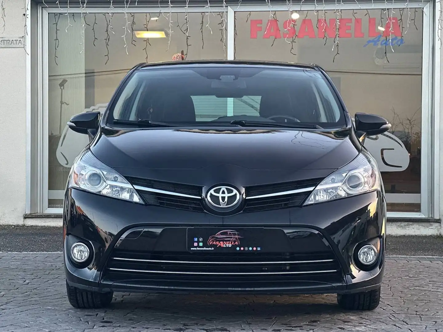 Toyota Verso 7 POSTI - AUTOMATICA - EURO 6 Nero - 2