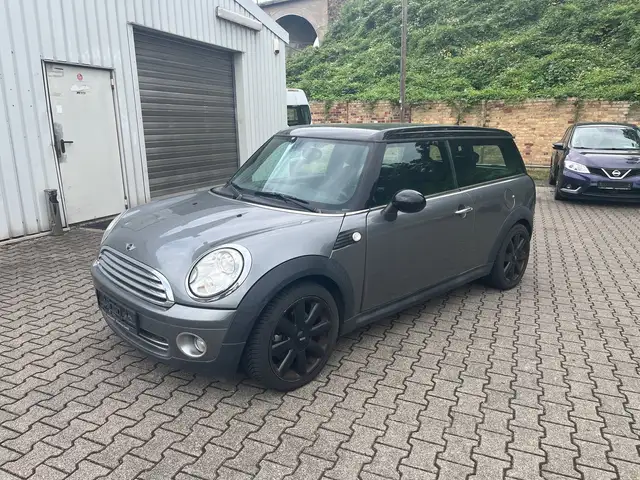 MINI Cooper Clubman