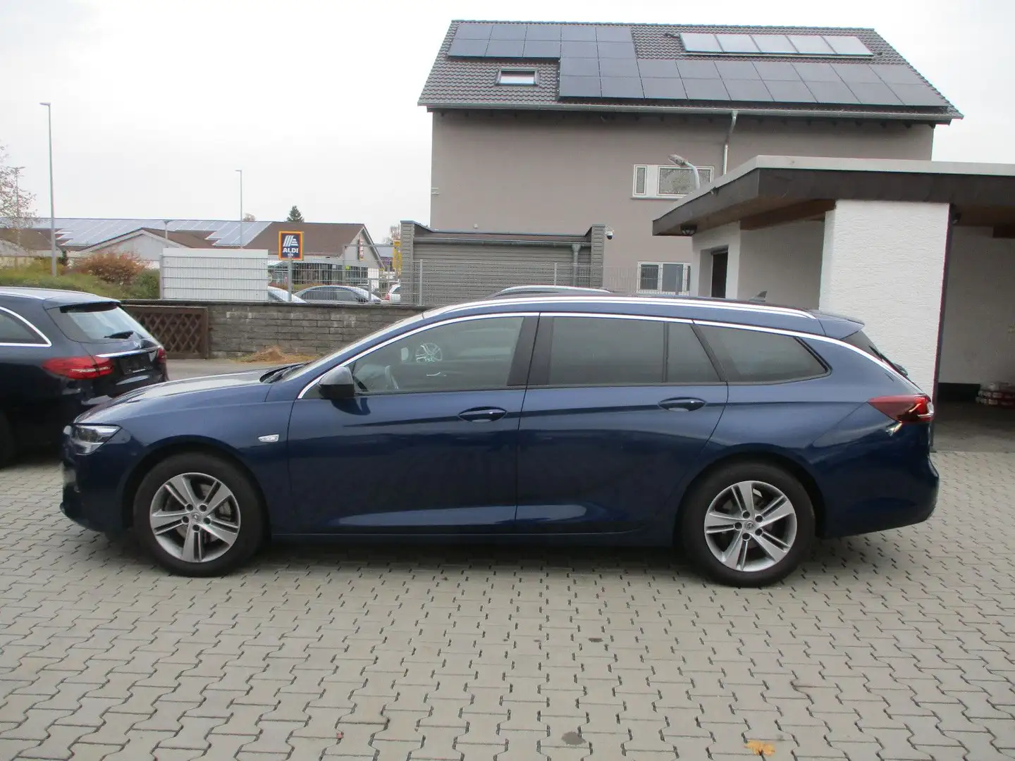 Opel Insignia 2.0 D NAVI LEDER KAMER TOT HEAD SPU AHK Blau - 1