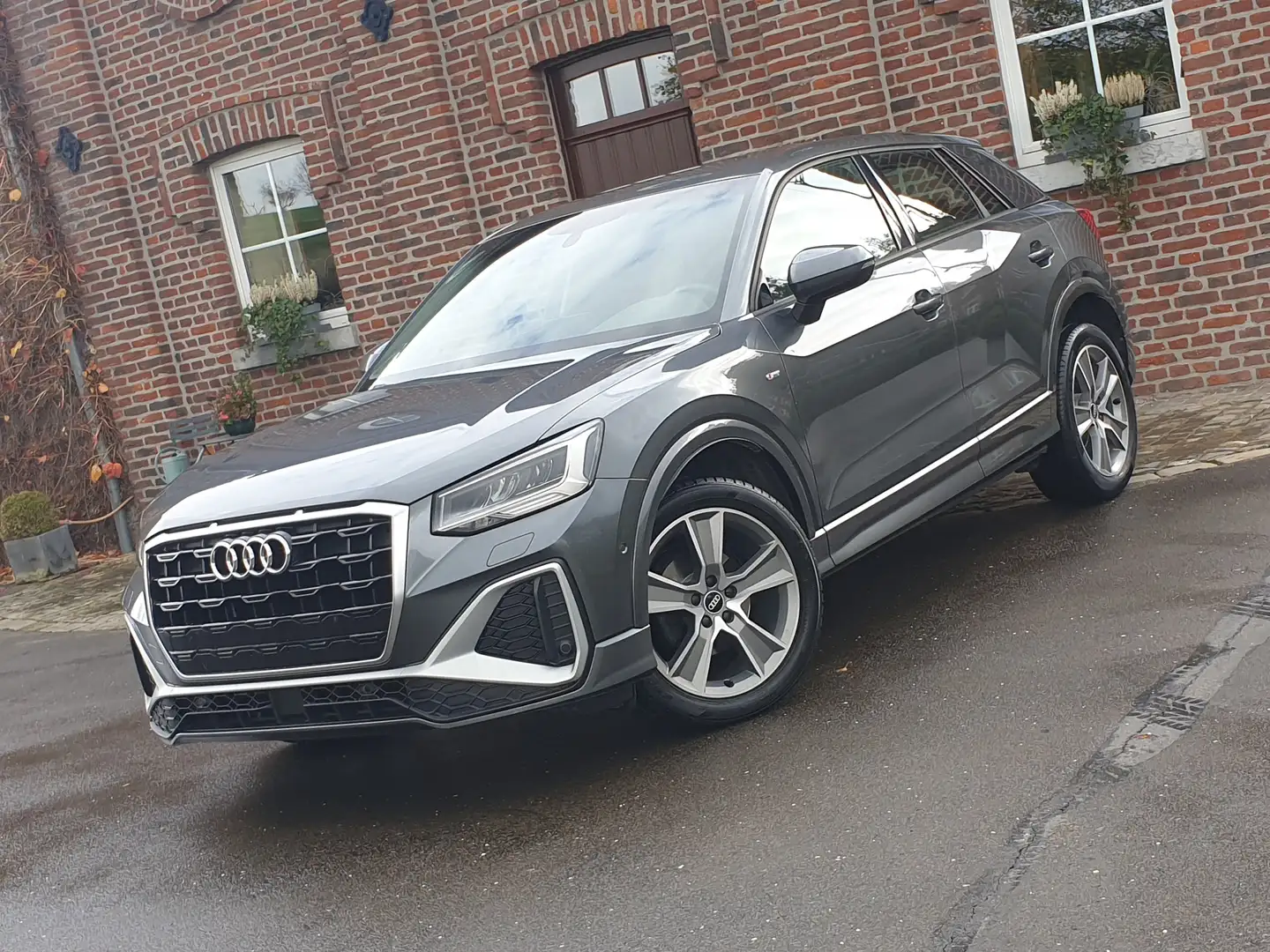 Audi Q2 Q2 35 TFSI  "S-line" S-tronic Garantie! Reprise! Gris - 1