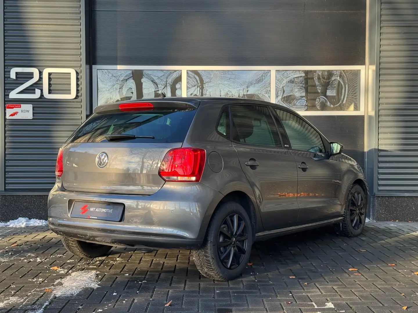 Volkswagen Polo 1.2 Easyline | CRUISE | STOELVERW | PDC | CARPLAY Gris - 2
