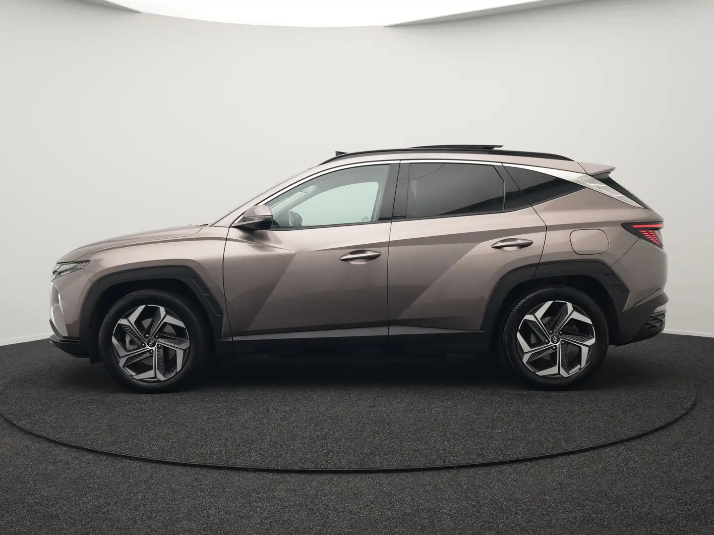 Hyundai TUCSON 1.6 T-GDI Premium 4WD Plug In Hybrid 265pk Dealer Bruin - 2