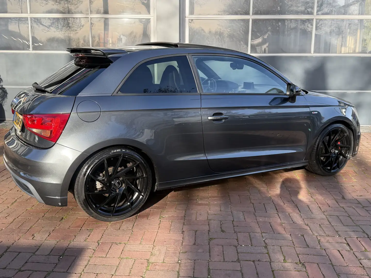 Audi A1 1.4 TFSI S edition Leer | Navi | 18” Velgen | | Au Gris - 2