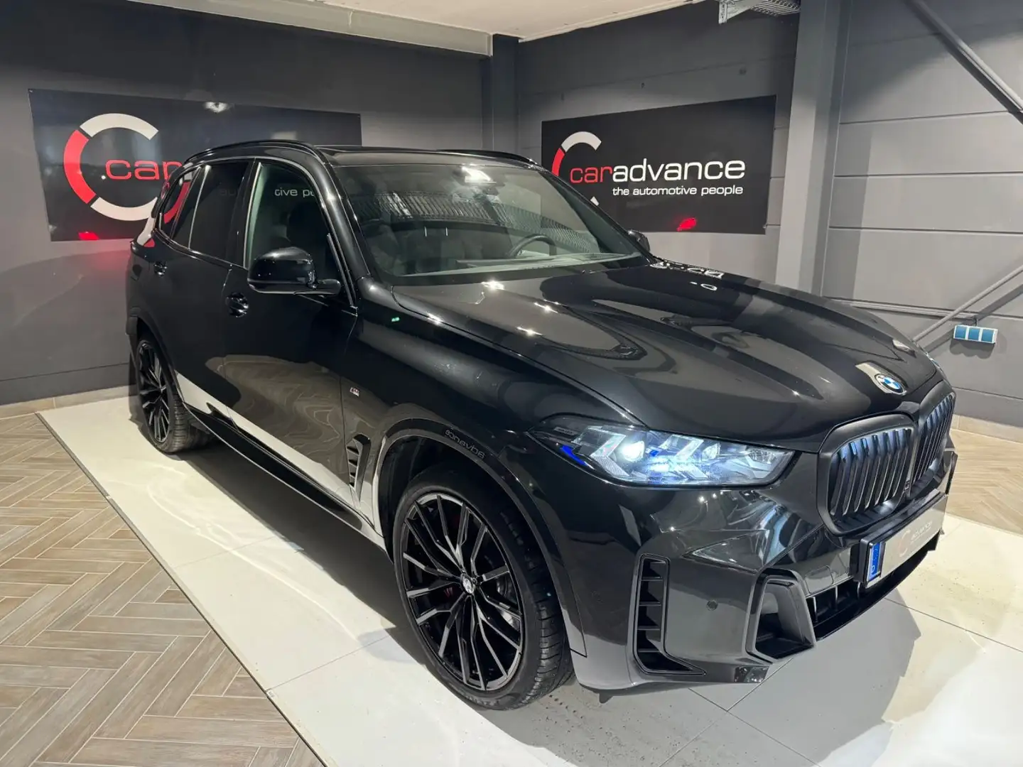 BMW X5 30 d xDrive M Sport Schwarz - 2