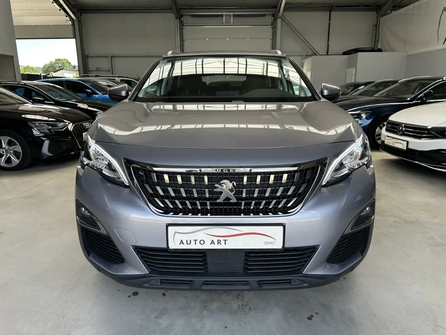 Peugeot 3008 Active Business Navi SHZ AHK Pano DAB Silber - 2
