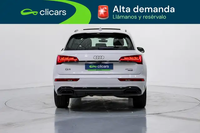 Audi Q5 view 4