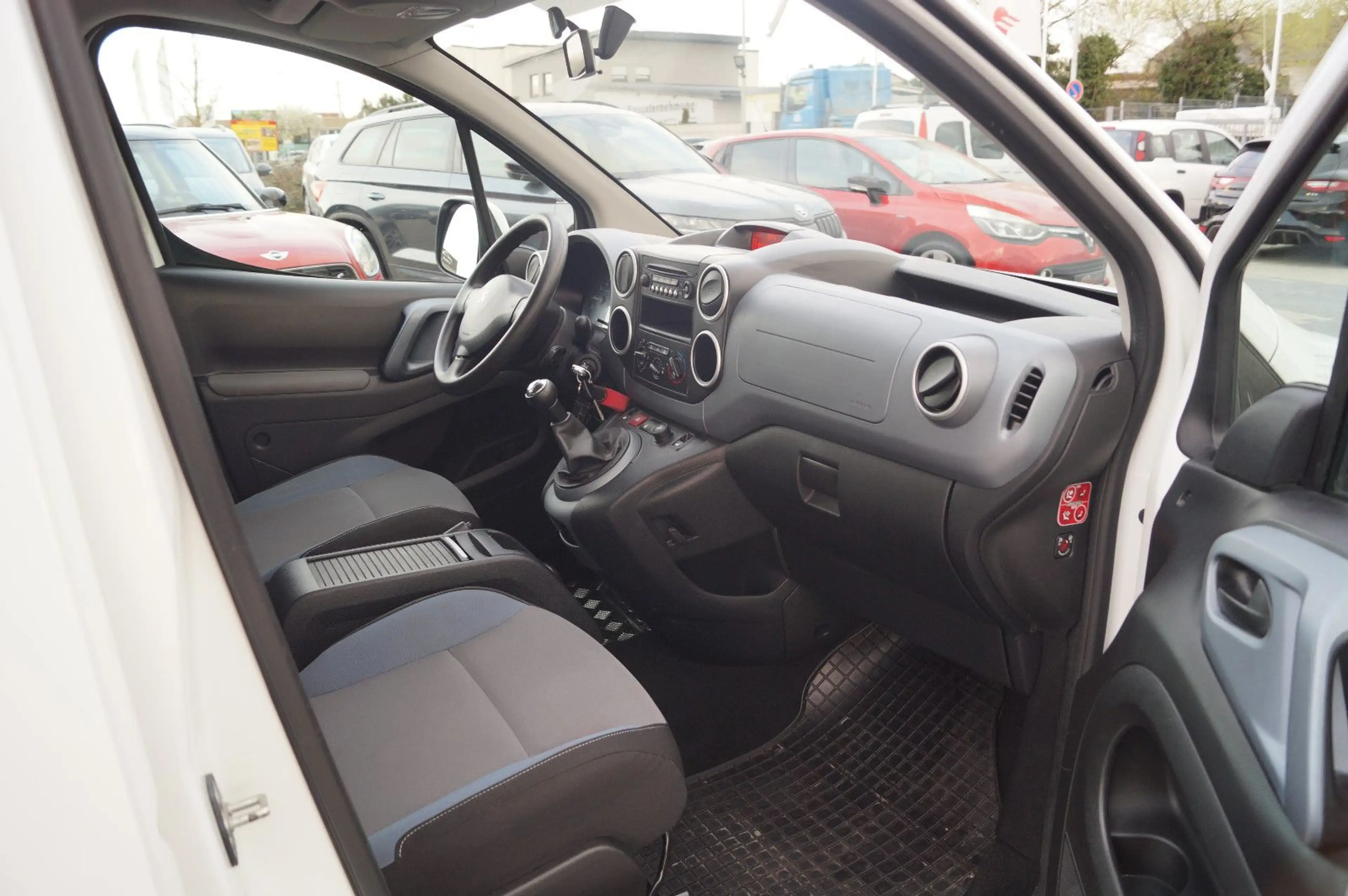 Peugeot Partner Active Klima PDC — photo 9