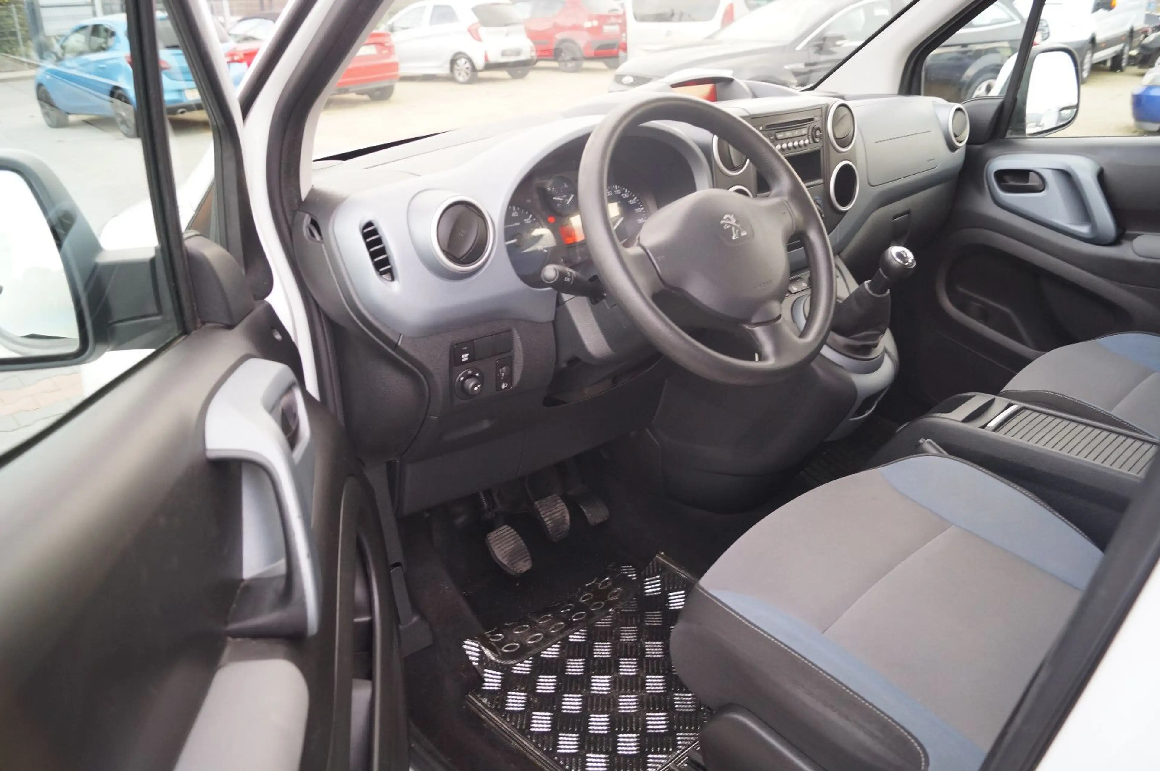 Peugeot Partner Active Klima PDC — photo 13