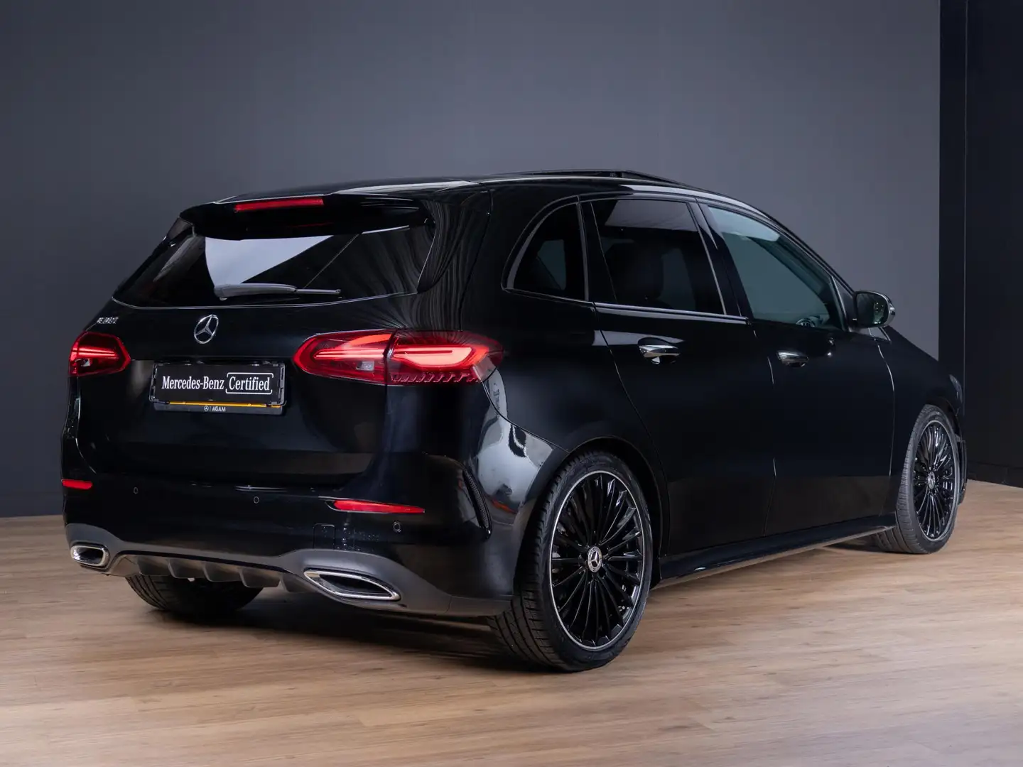 Mercedes-Benz B 180 Star Edition AMG Line Panorama dak Noir - 2
