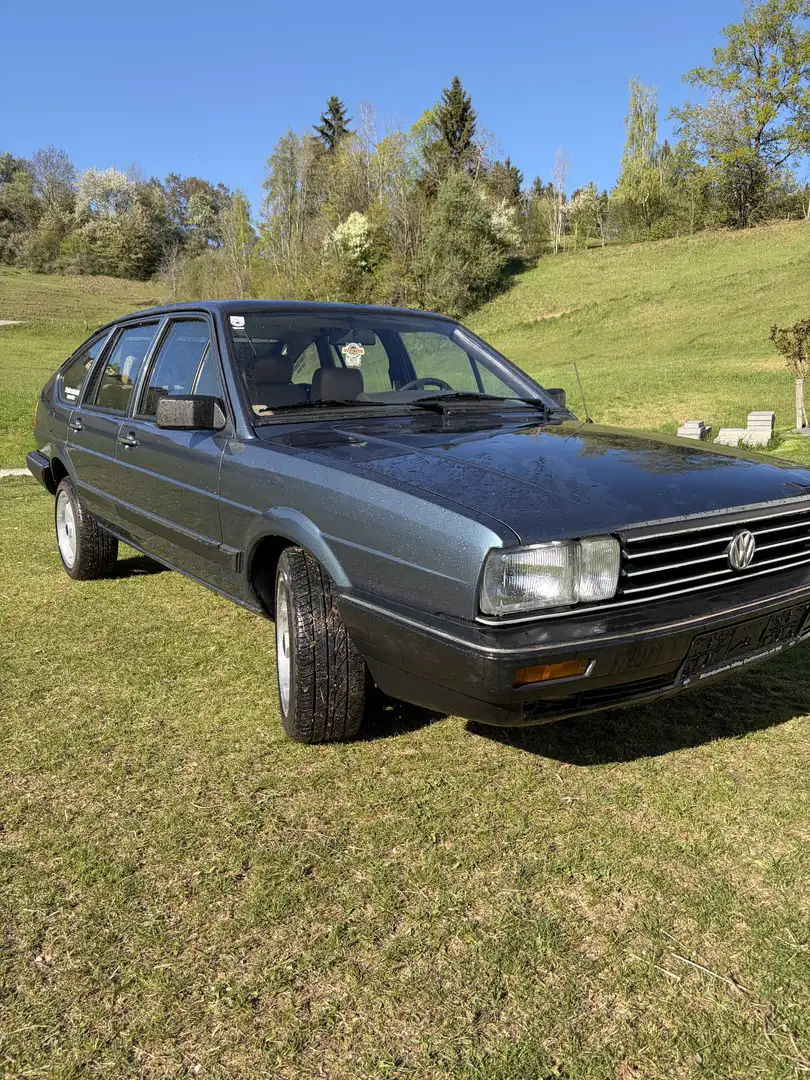 Volkswagen Passat Passat CL Blau - 2