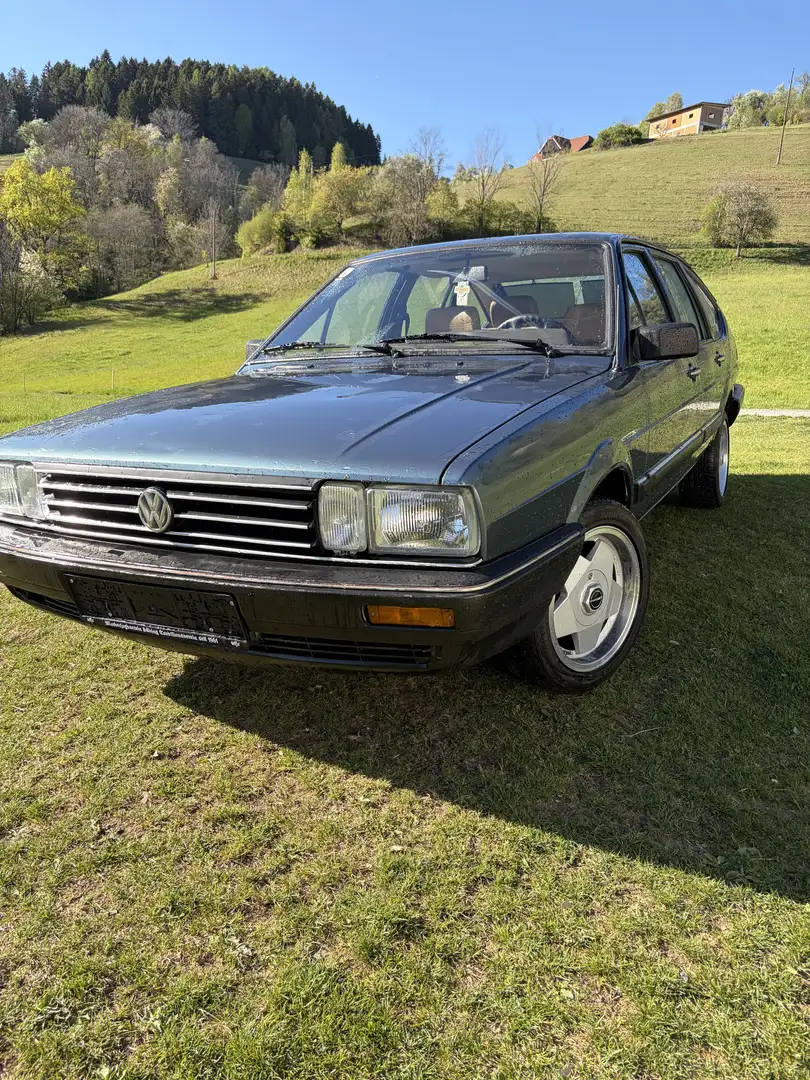 Volkswagen Passat Passat CL Blau - 1