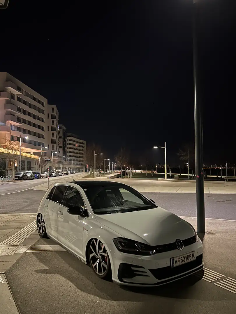 Volkswagen Golf GTI Performance 2,0 TSI DSG - 2