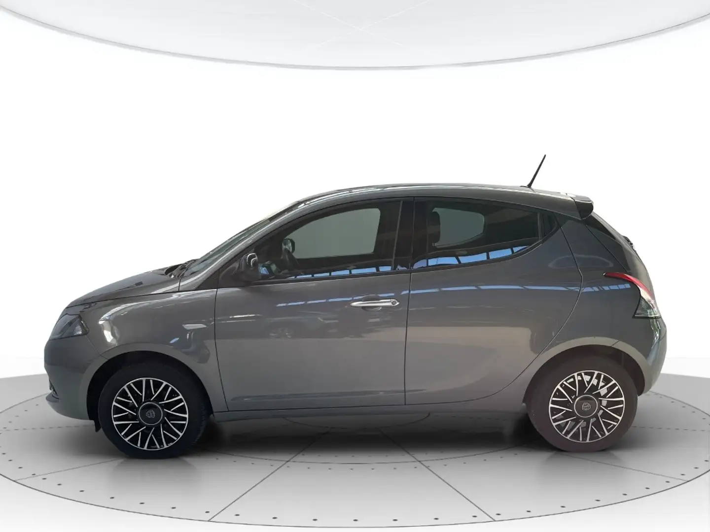Lancia Ypsilon 1.0 Hybrid 70cv Silver Plus Grigio - 2