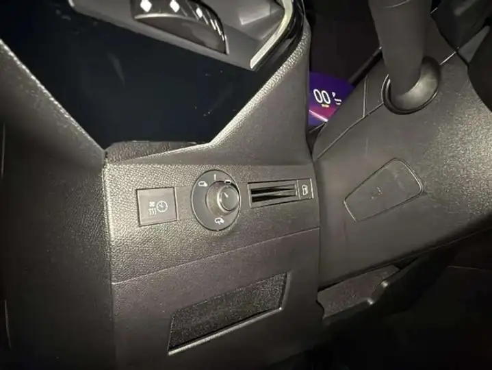 DS 7 Crossback 2023, foto 10