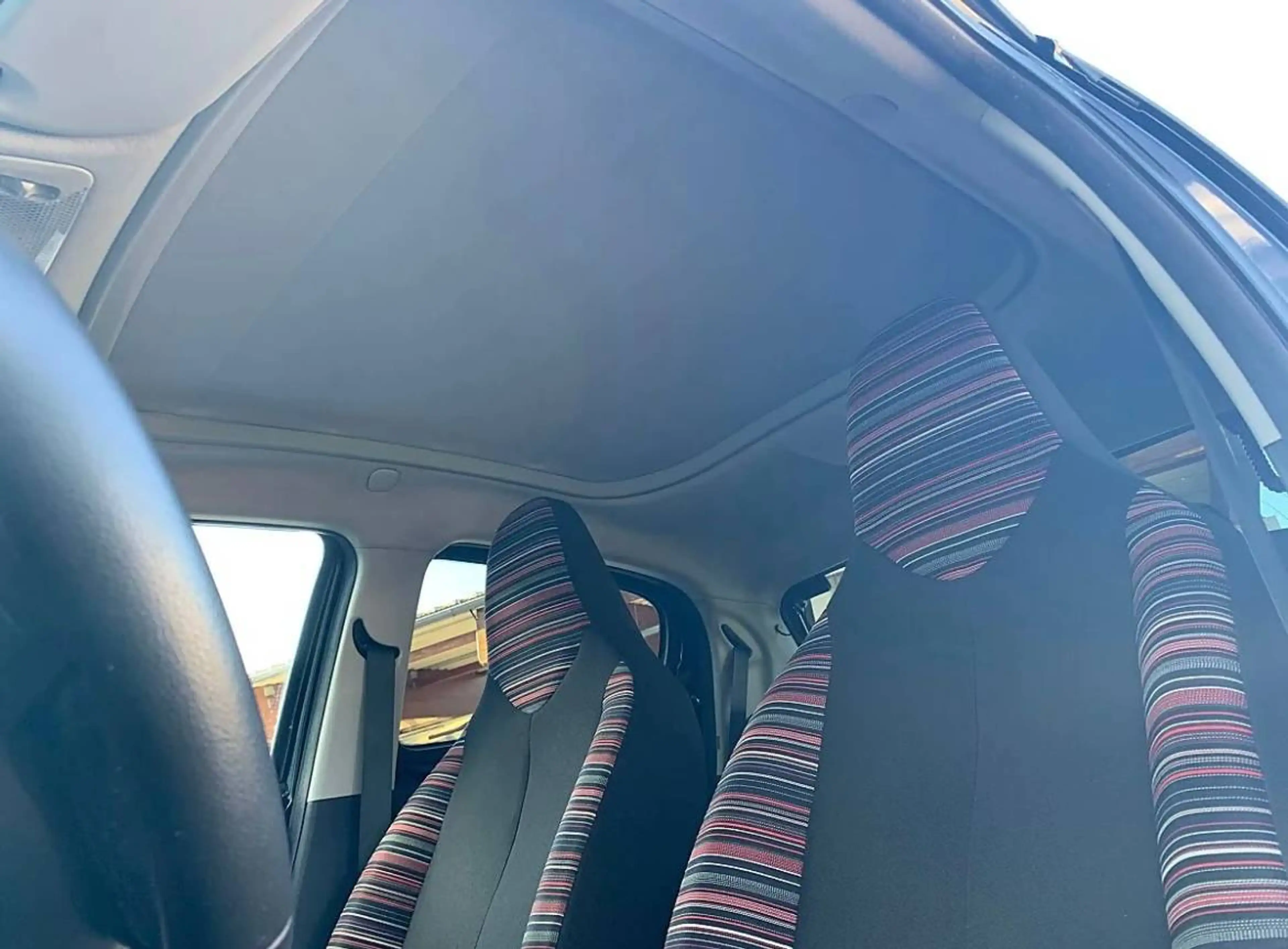 Citroen C1 Airscape VTi 72 Shine — photo 12