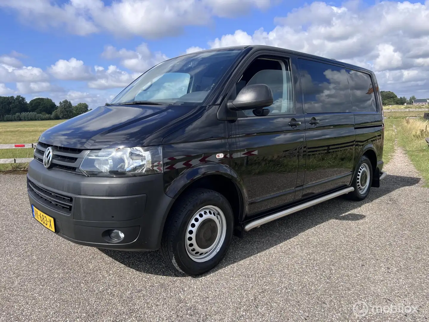 Volkswagen T5 Transporter 2.0 TDI 103 KW Marge honden met airco Zwart - 1