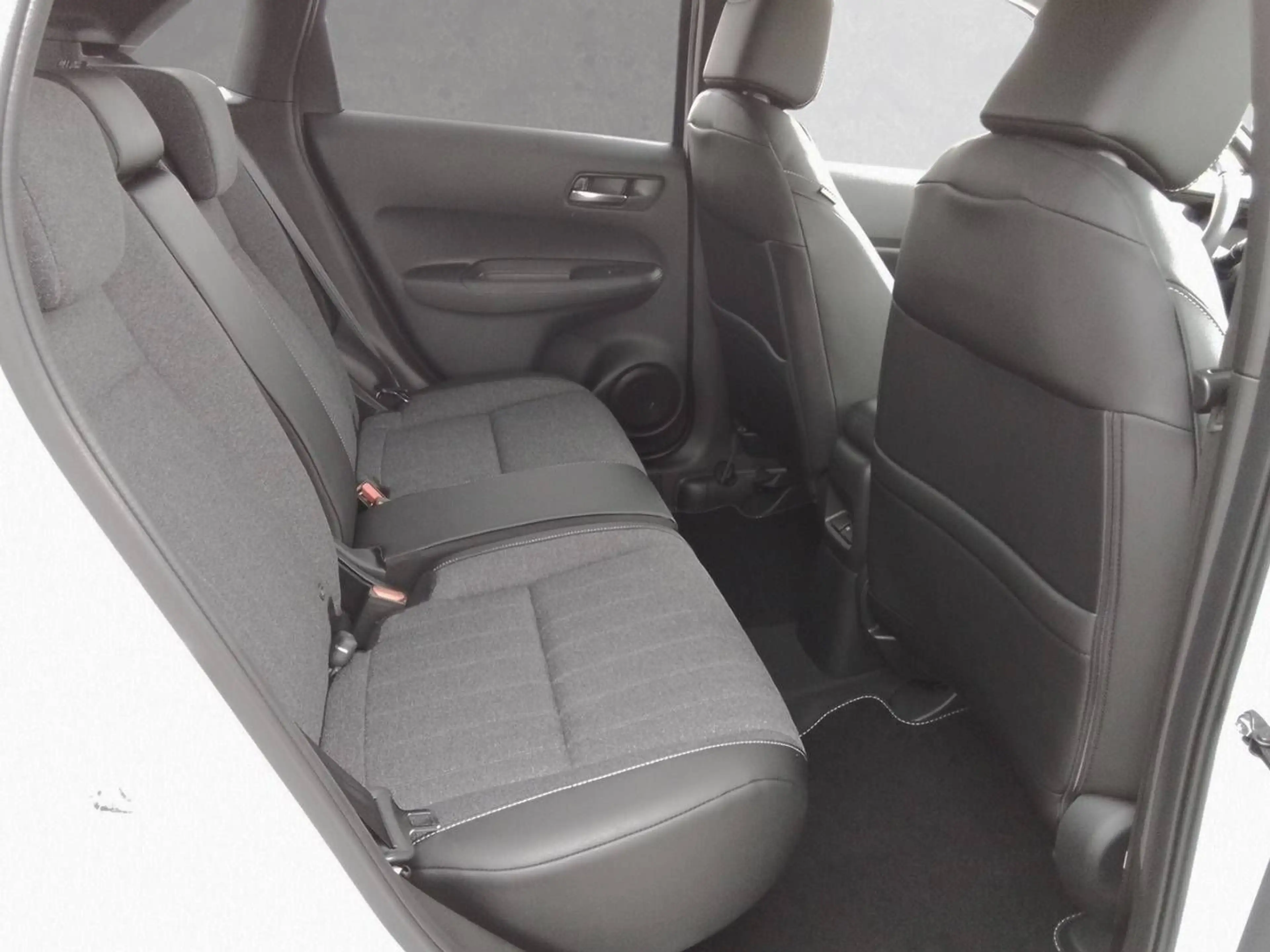 Honda Jazz Hybrid 1.5 Advance — photo 5