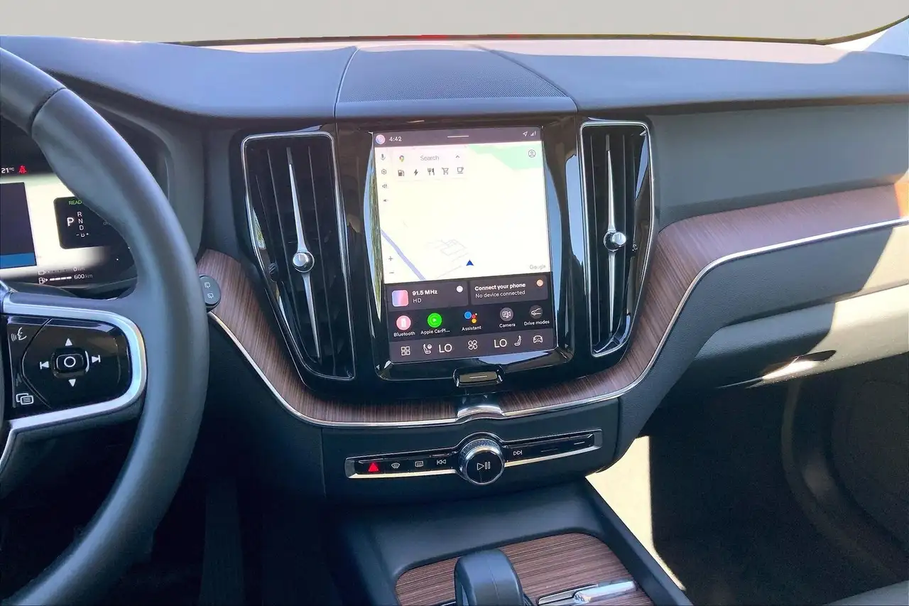 Volvo XC60 снимка Volvo XC60
