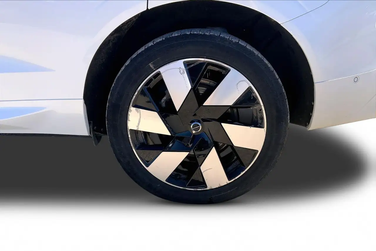 Volvo XC60 снимка Volvo XC60