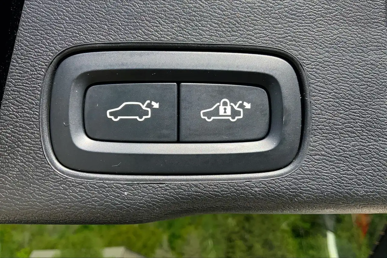 Volvo XC60 снимка Volvo XC60