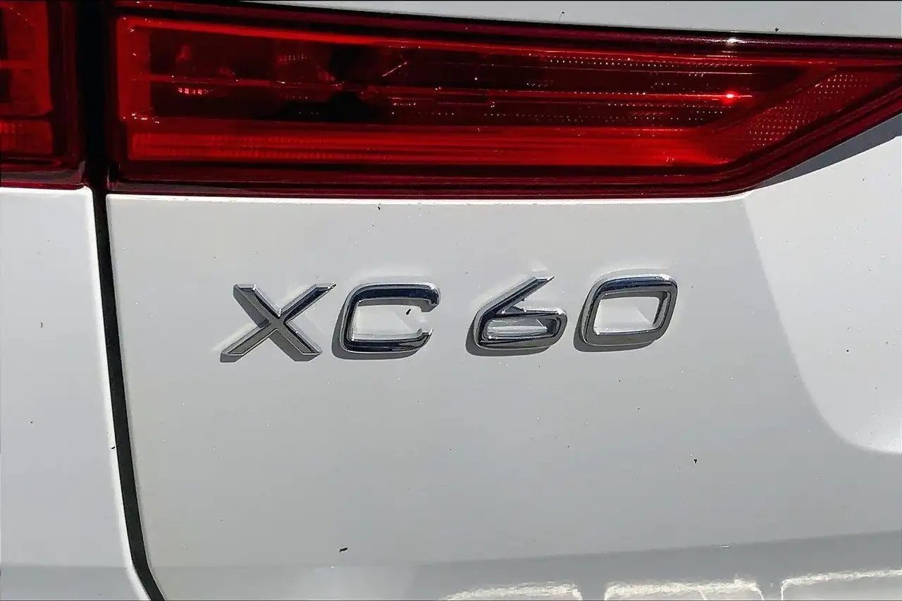 Volvo XC60 снимка Volvo XC60