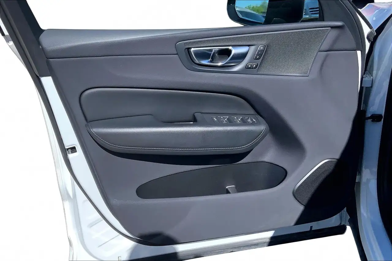 Volvo XC60 снимка Volvo XC60