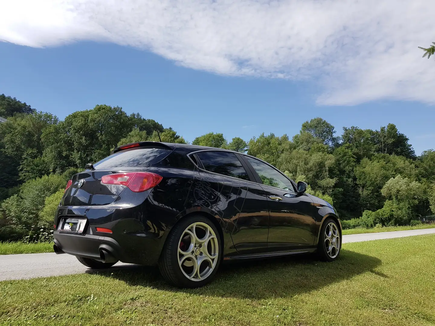 Alfa Romeo Giulietta 1750 TBi Quadrifoglio Verde Schwarz - 1