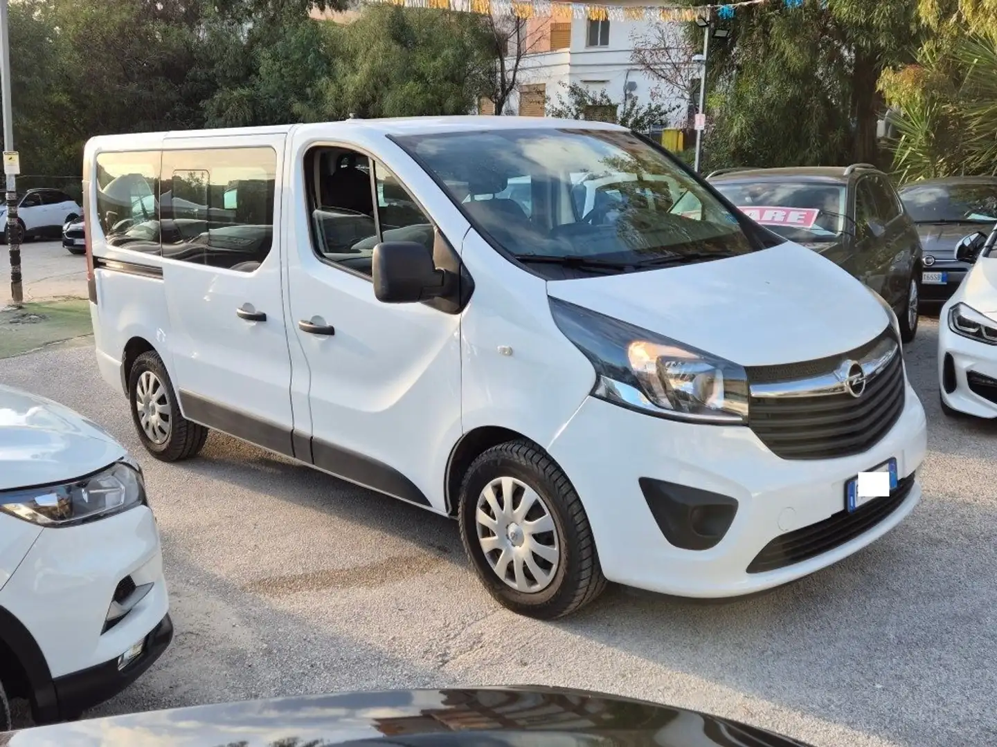Opel Vivaro 9 POSTI - 1
