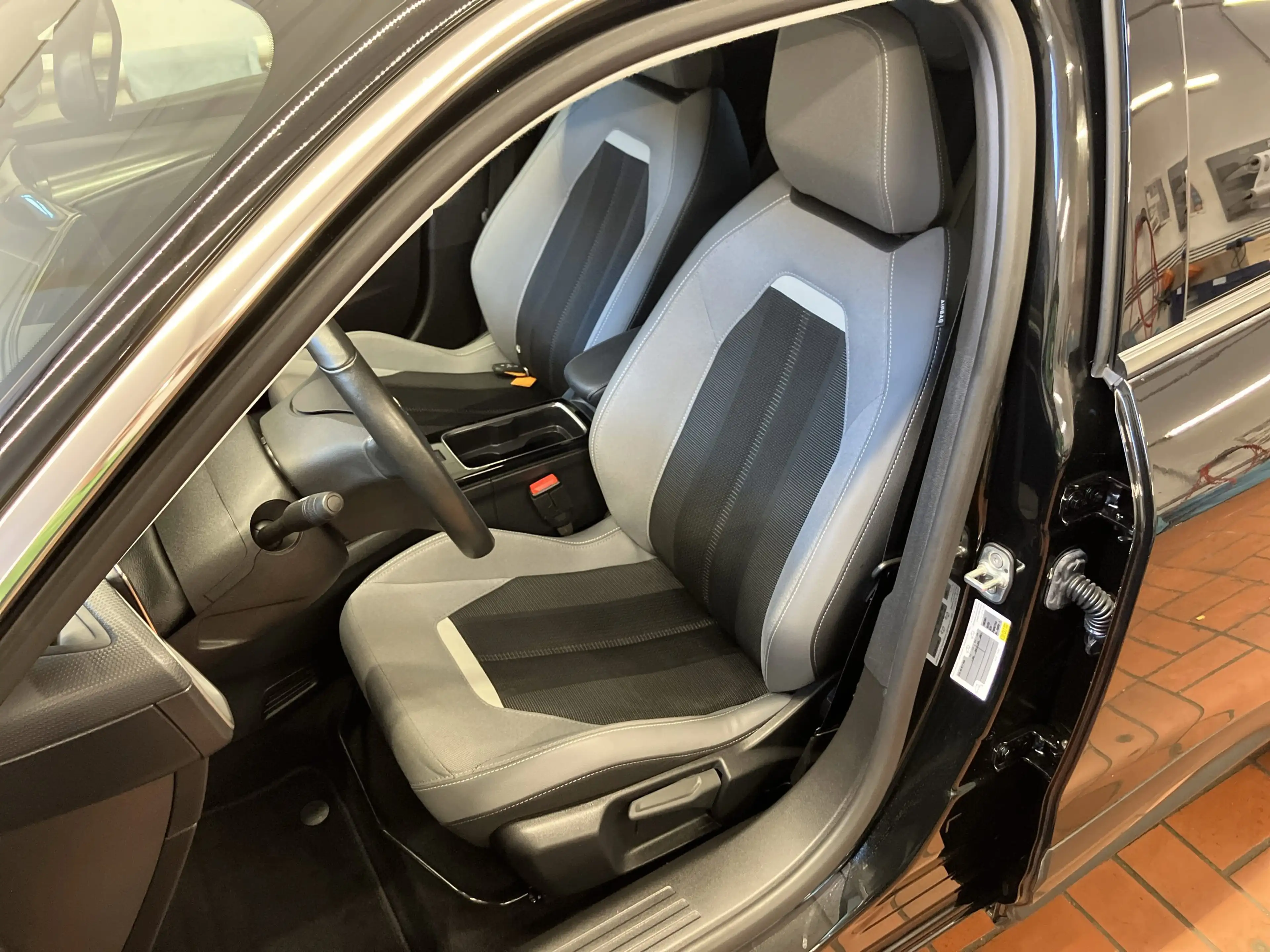 Opel Mokka-E Elegance ACC+AUT+Fernlichtass.+Kam.+LED — photo 8