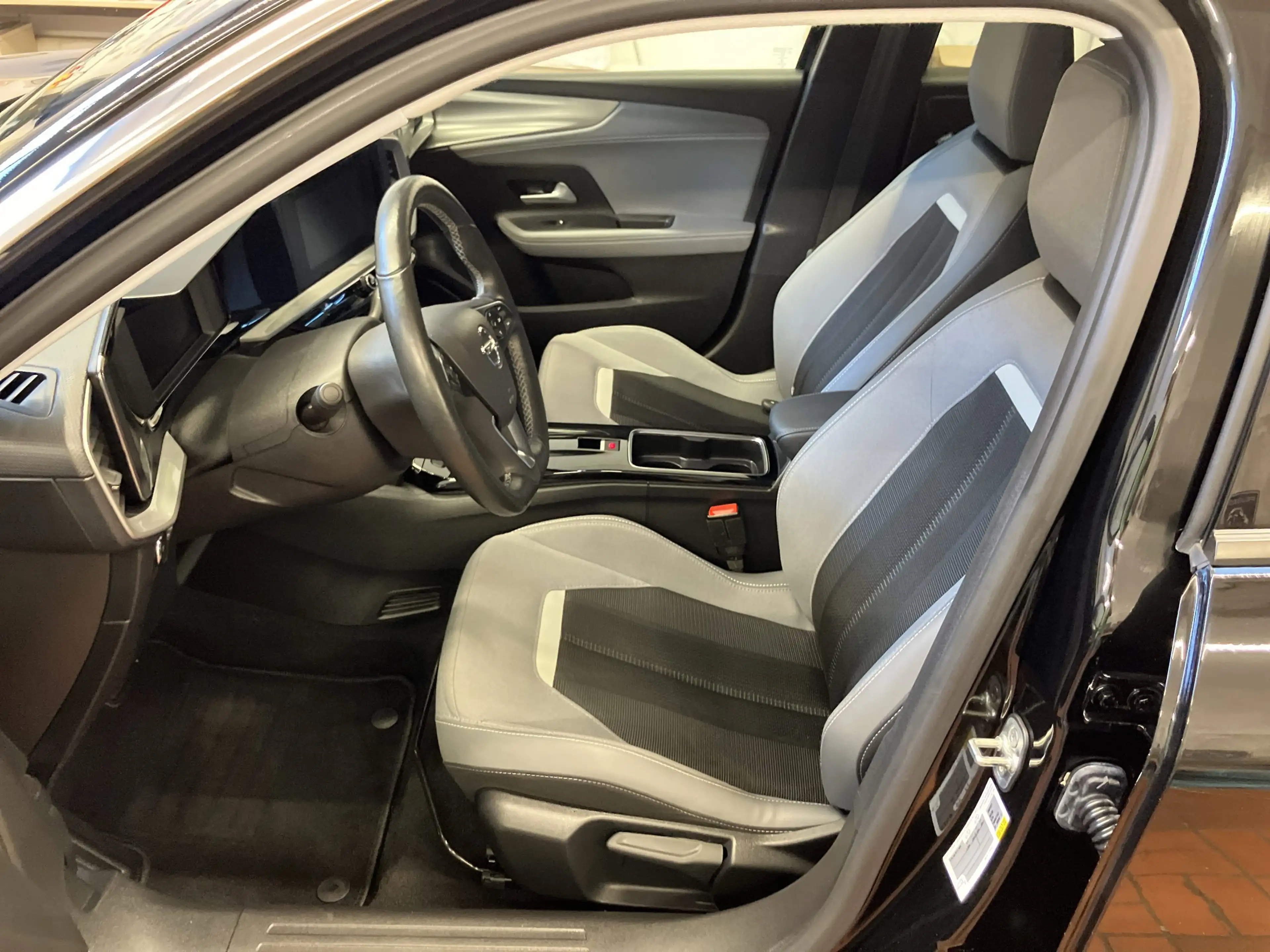 Opel Mokka-E Elegance ACC+AUT+Fernlichtass.+Kam.+LED — photo 7