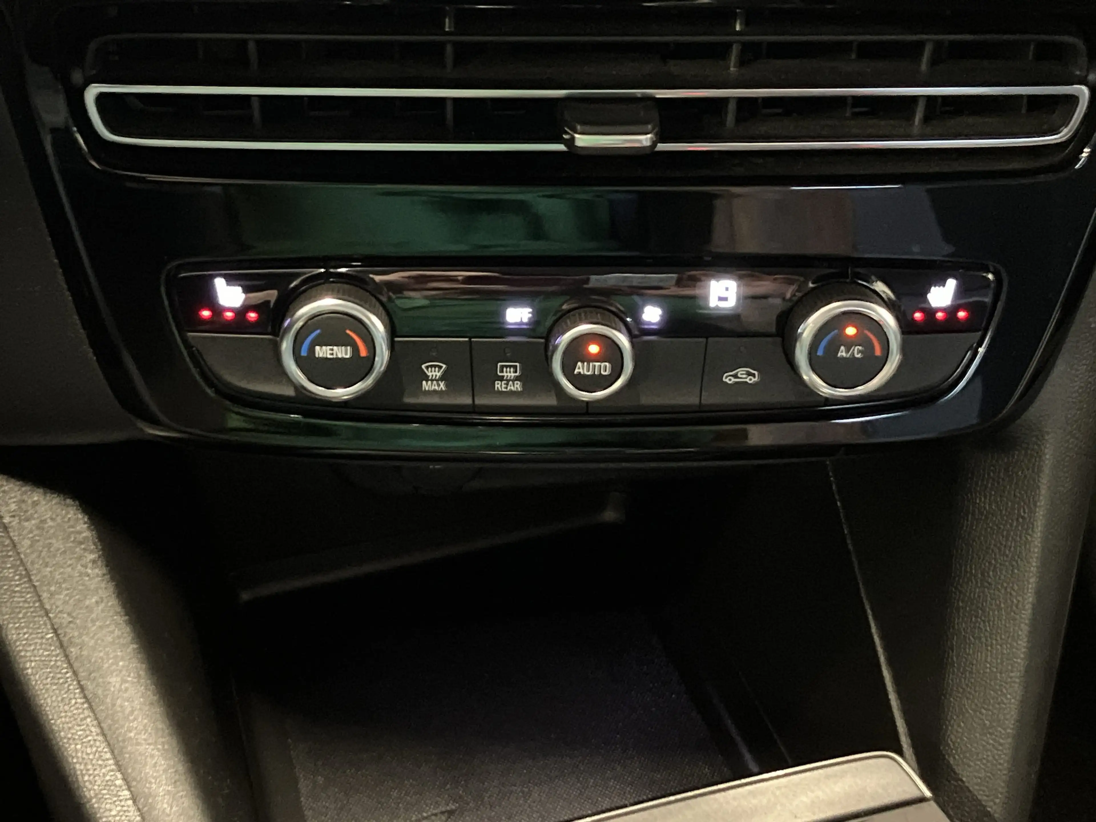 Opel Mokka-E Elegance ACC+AUT+Fernlichtass.+Kam.+LED — photo 12