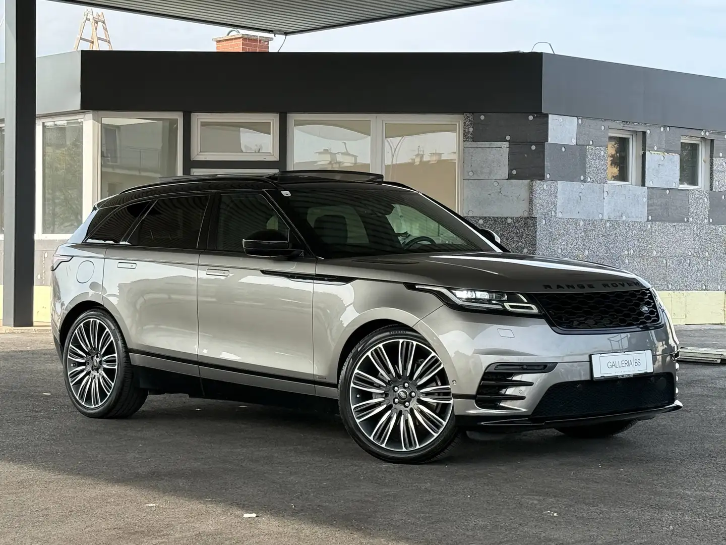 Land Rover Range Rover Velar 3.0 V6 R-Dynamic HSE | LUFTFEDERUNG | PANORAMA | 22" | BLACK DESIGN Grau - 2