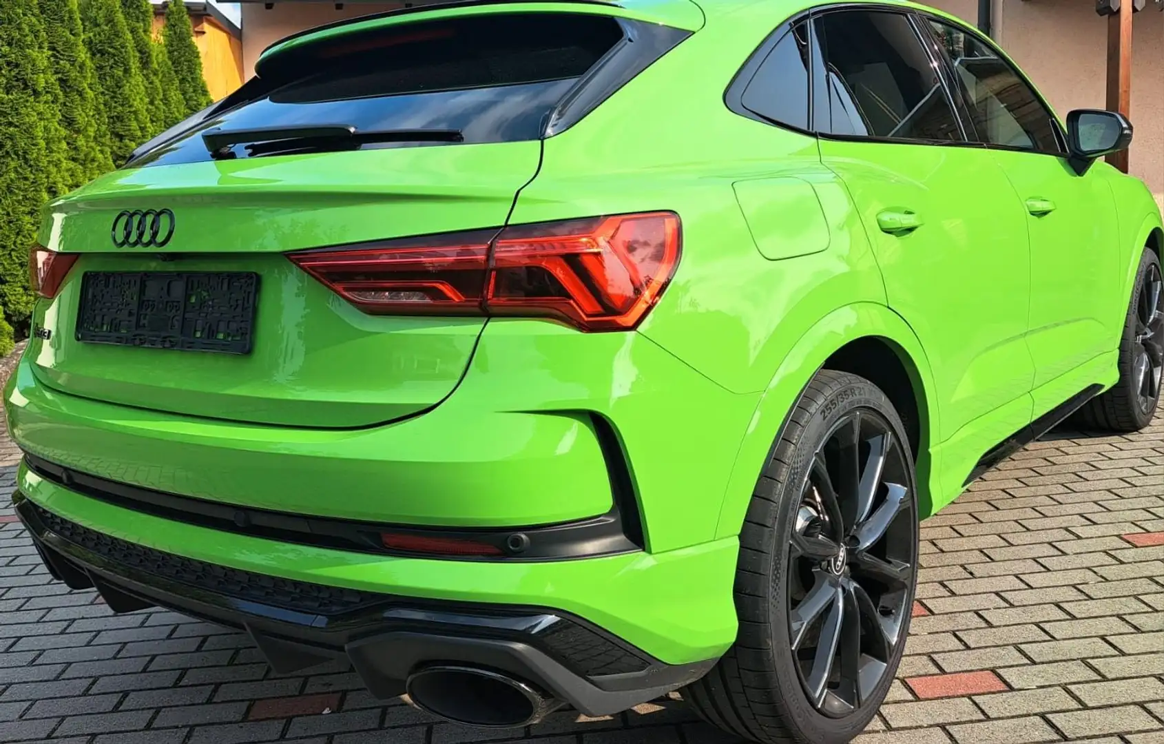 Audi RS Q3 2.5 TFSI S tronic quattro, TOP-Zustand, Grün - 2